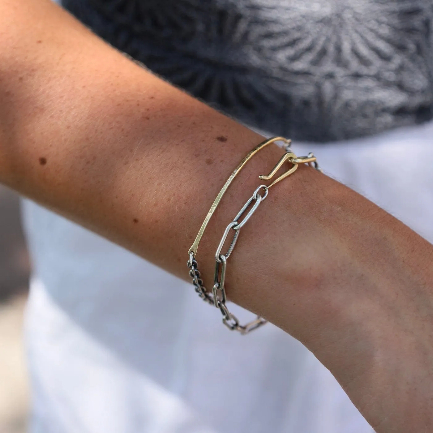 18k Gold Textured Bar Mixed Metal Bracelet