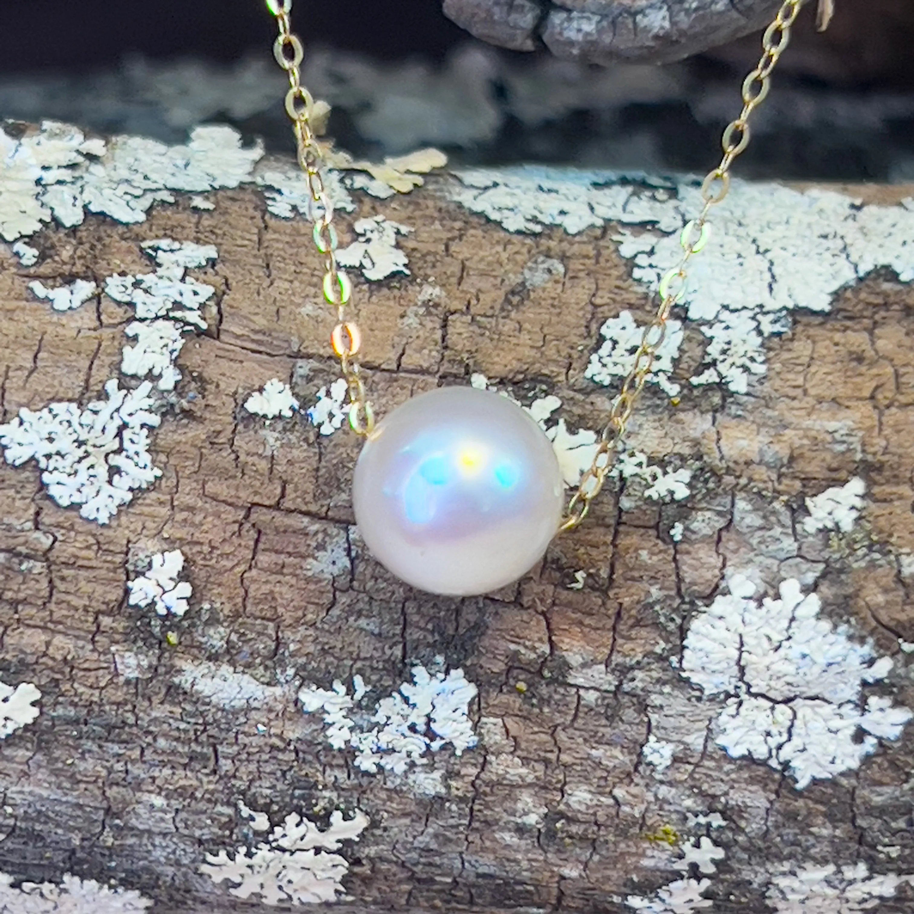 18kt Yellow Gold Akoya Pearl 7.5mm necklace