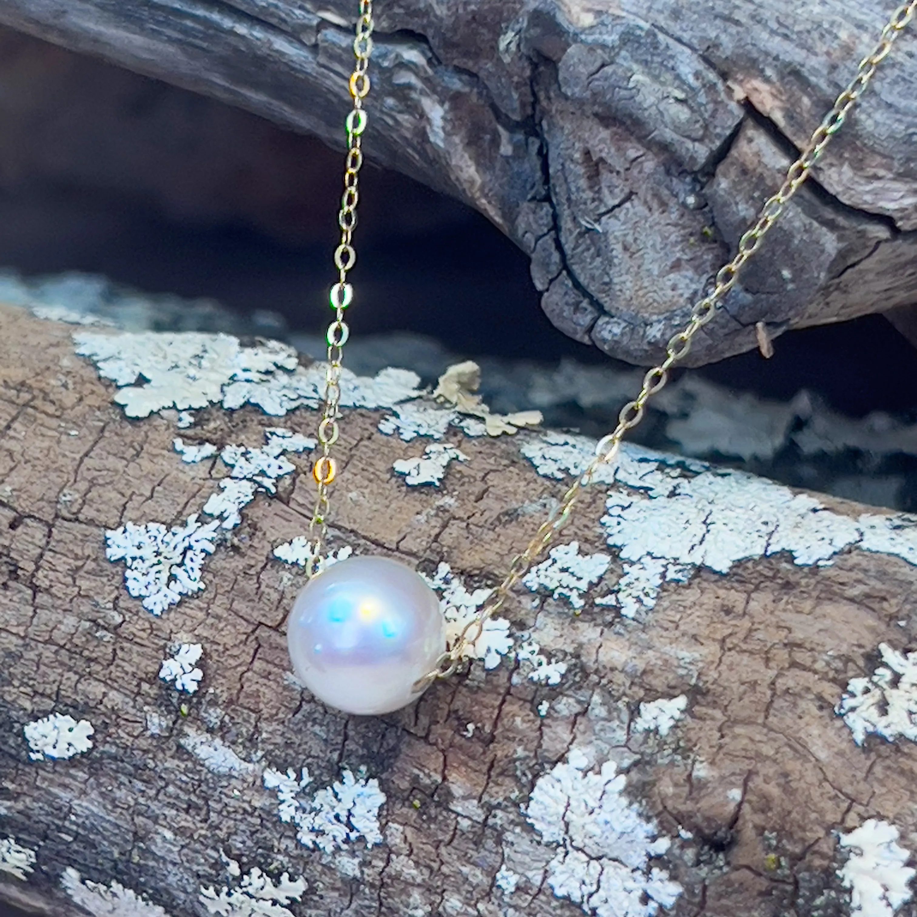 18kt Yellow Gold Akoya Pearl 7.5mm necklace
