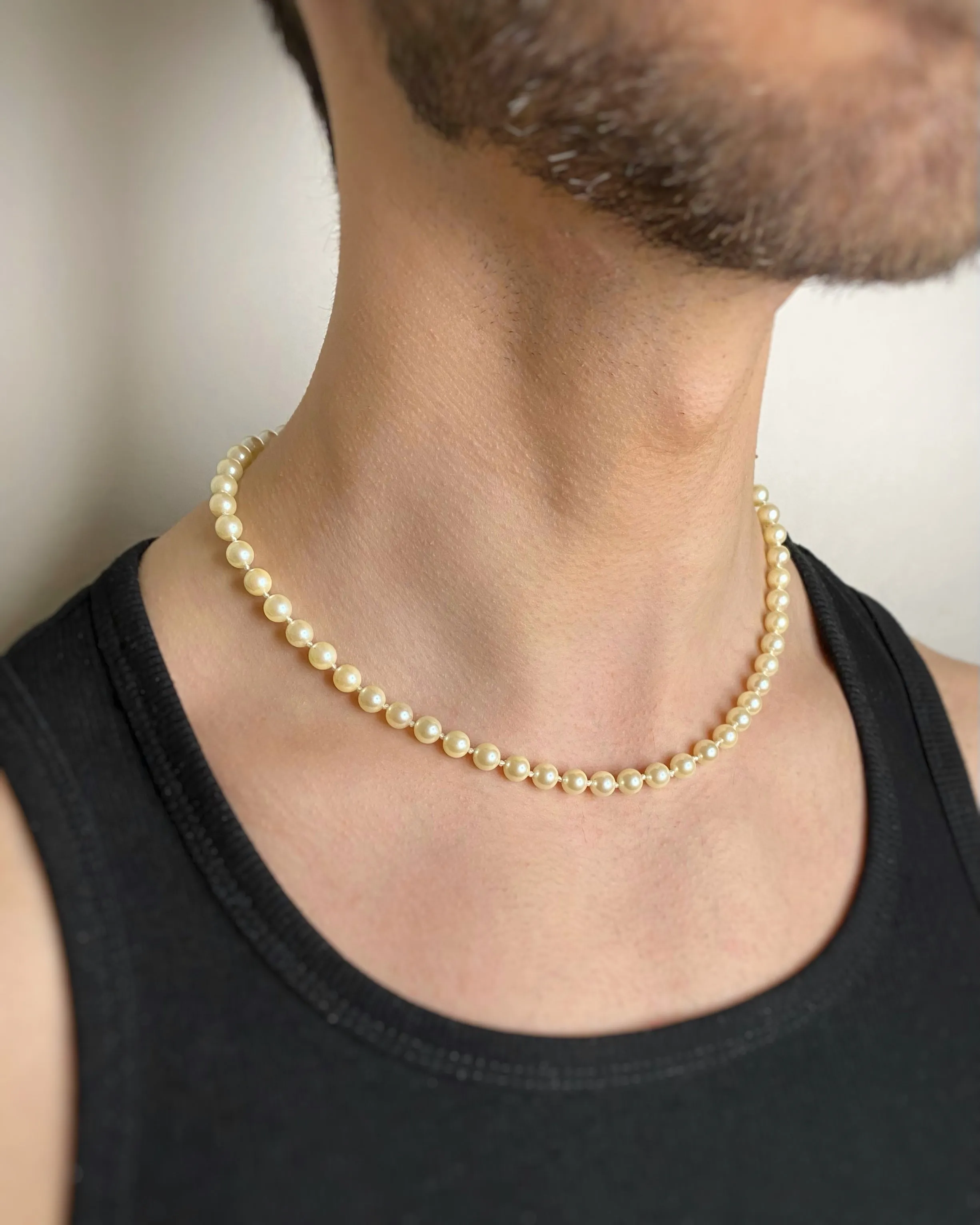 BEIGE PEARL NECKLACE