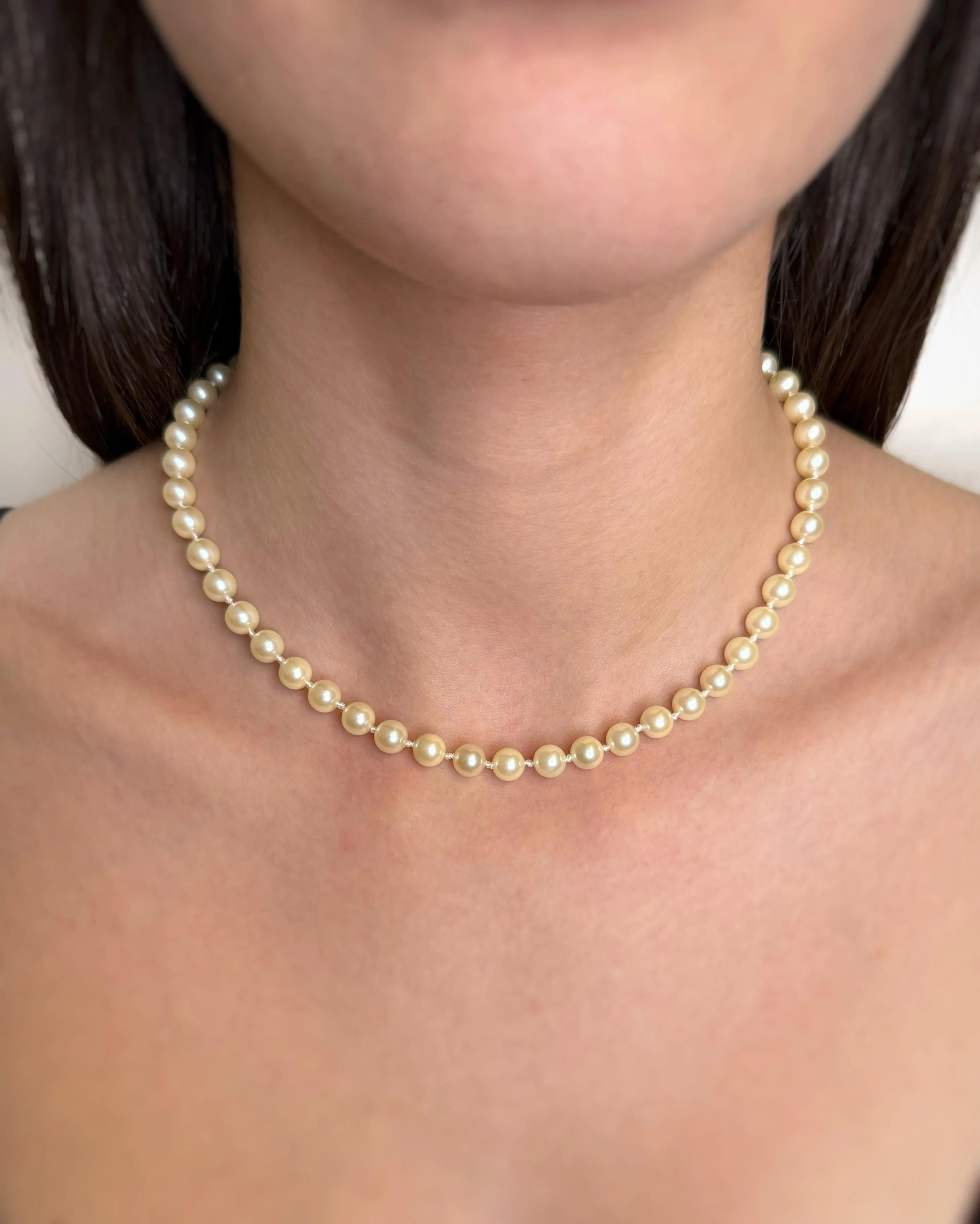 BEIGE PEARL NECKLACE