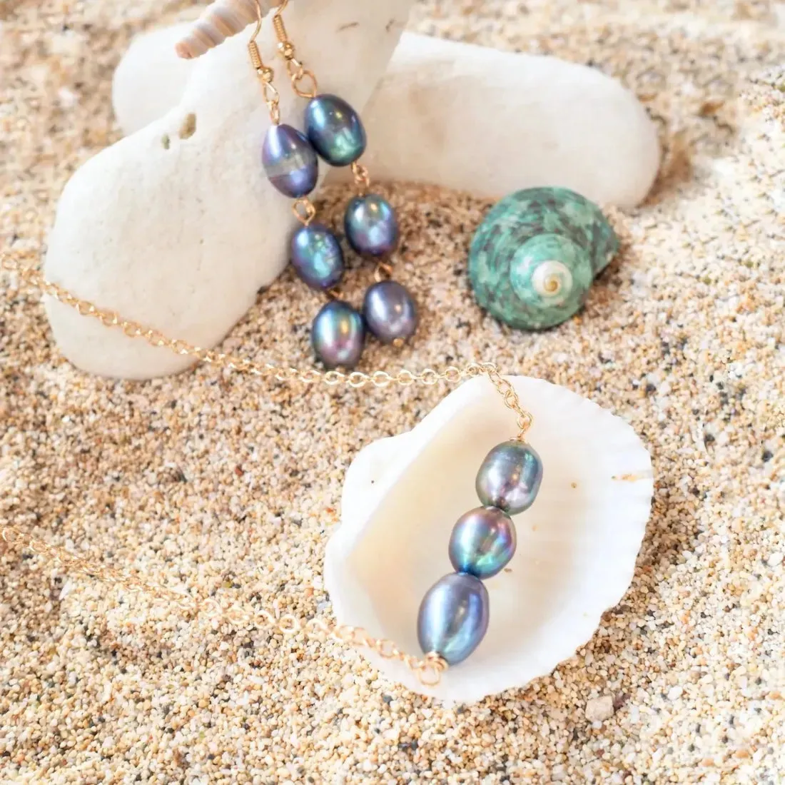 Luminous Freshwater Pearl Pendant Hawaiian Necklace